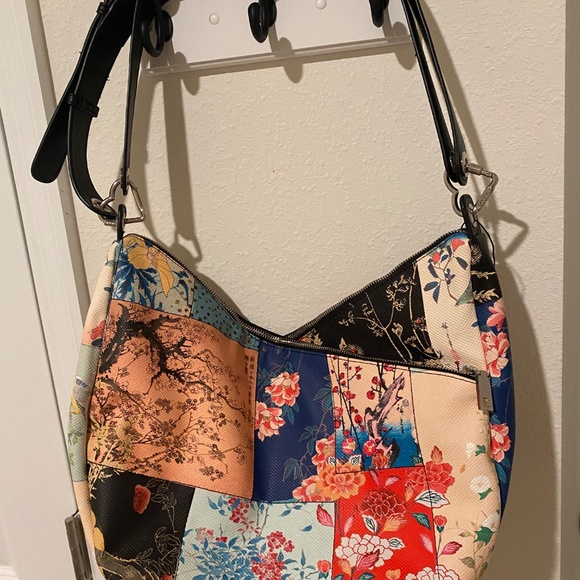 Vibrant leather patchwork style luxury Desigual purse - Picture 10 of 11